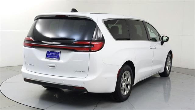 new 2024 Chrysler Pacifica car, priced at $51,078