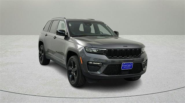 new 2025 Jeep Grand Cherokee car, priced at $43,119