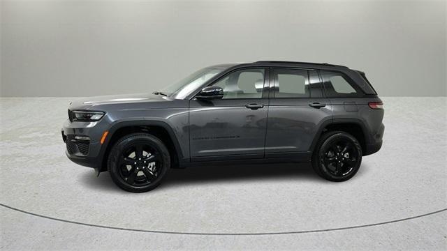 new 2025 Jeep Grand Cherokee car, priced at $43,119