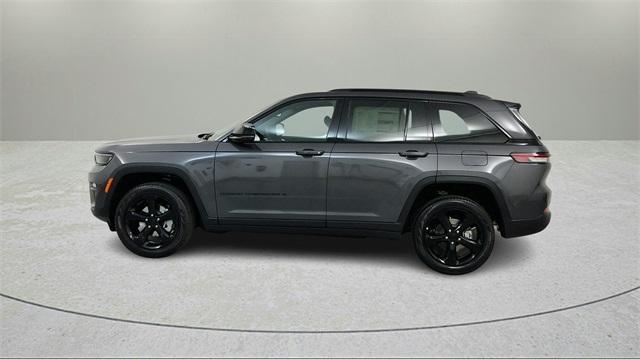 new 2025 Jeep Grand Cherokee car, priced at $43,119