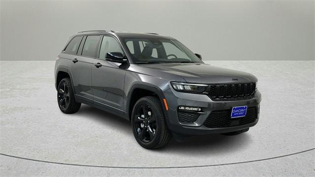 new 2025 Jeep Grand Cherokee car, priced at $43,119