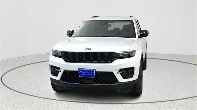 used 2025 Jeep Grand Cherokee car, priced at $37,496