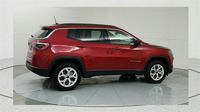 new 2025 Jeep Compass car, priced at $30,760