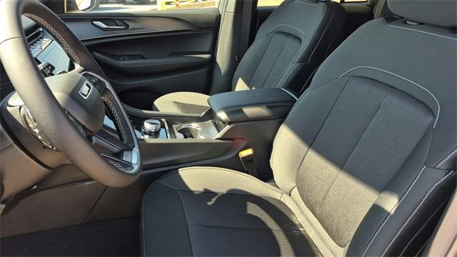 new 2025 Jeep Grand Cherokee car, priced at $35,894