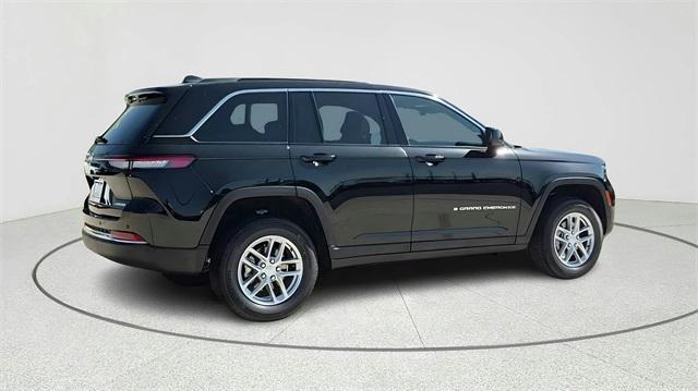 new 2025 Jeep Grand Cherokee car, priced at $35,894
