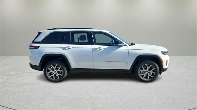 new 2024 Jeep Grand Cherokee car, priced at $39,999