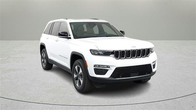 new 2022 Jeep Grand Cherokee 4xe car, priced at $56,555