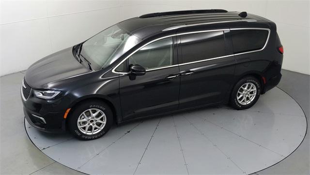 used 2021 Chrysler Pacifica car, priced at $23,400