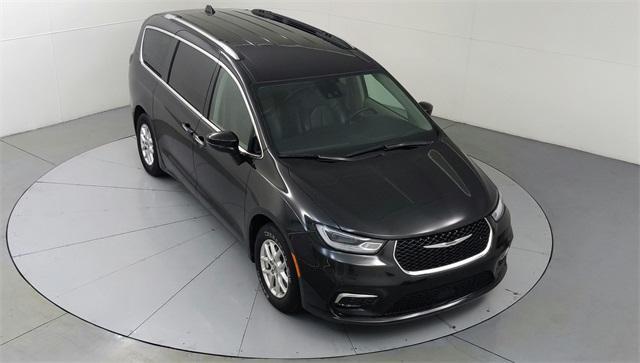 used 2021 Chrysler Pacifica car, priced at $23,400