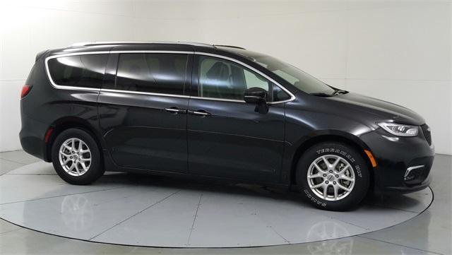 used 2021 Chrysler Pacifica car, priced at $23,689