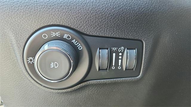 new 2025 Jeep Compass car, priced at $30,165