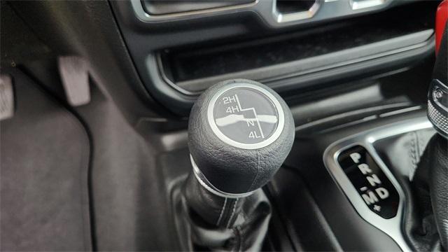 new 2025 Jeep Gladiator car, priced at $41,936