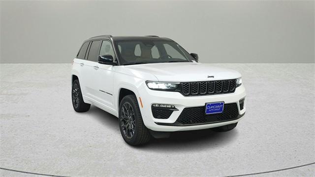 new 2025 Jeep Grand Cherokee car, priced at $57,000