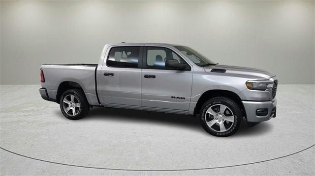 new 2025 Ram 1500 car, priced at $44,627