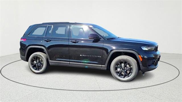 new 2025 Jeep Grand Cherokee car, priced at $40,980