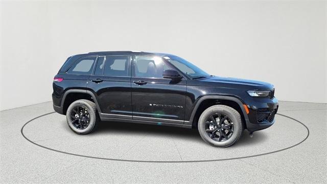 new 2025 Jeep Grand Cherokee car, priced at $40,980