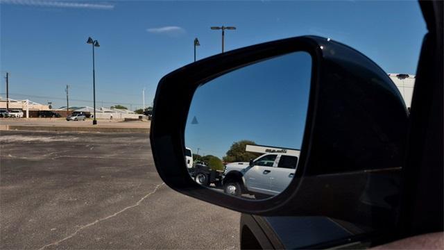 new 2025 Jeep Grand Cherokee car, priced at $40,980