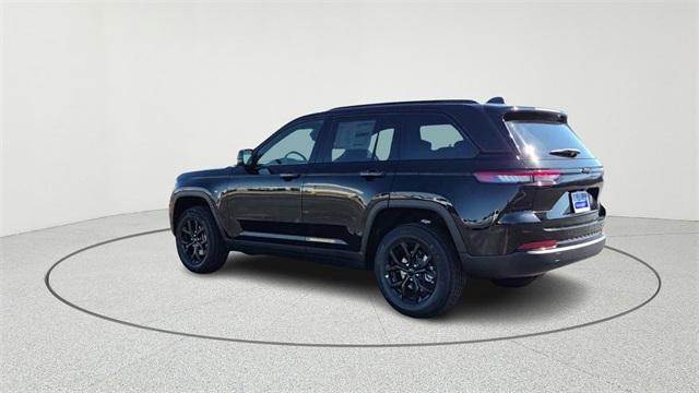 new 2025 Jeep Grand Cherokee car, priced at $40,980
