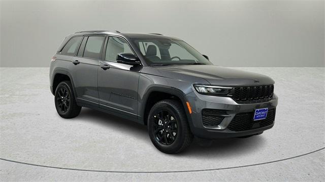 new 2025 Jeep Grand Cherokee car, priced at $39,804