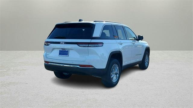 new 2025 Jeep Grand Cherokee car, priced at $33,500