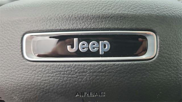 new 2025 Jeep Grand Cherokee car, priced at $35,650