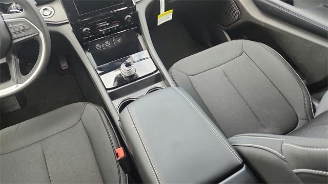new 2025 Jeep Grand Cherokee car, priced at $35,650