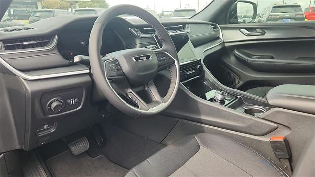new 2025 Jeep Grand Cherokee car, priced at $35,650