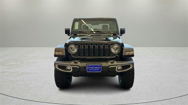 new 2025 Jeep Gladiator car, priced at $40,839