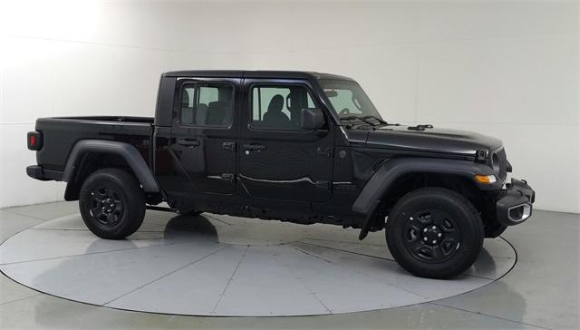 new 2025 Jeep Gladiator car, priced at $41,936