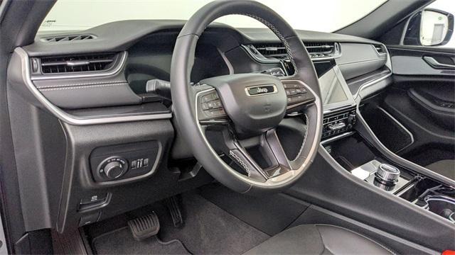 new 2025 Jeep Grand Cherokee L car, priced at $39,298