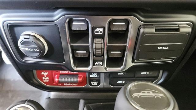 new 2025 Jeep Gladiator car, priced at $45,319