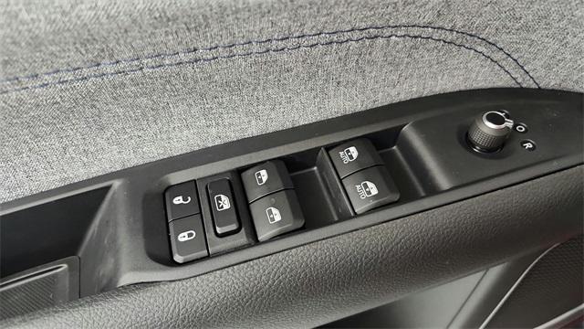 new 2025 Jeep Compass car, priced at $30,760