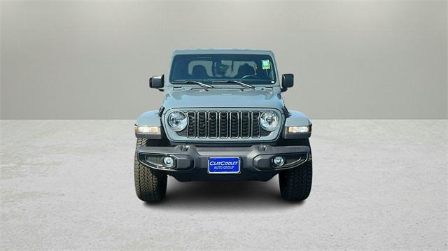 new 2025 Jeep Gladiator car, priced at $39,999