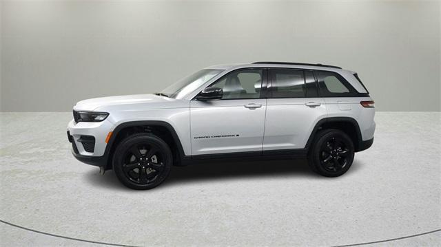 new 2024 Jeep Grand Cherokee car, priced at $43,859