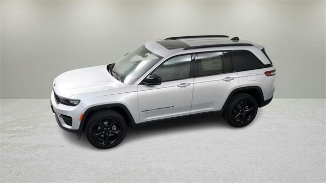 new 2024 Jeep Grand Cherokee car, priced at $40,499