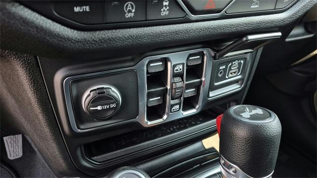 new 2025 Jeep Wrangler car, priced at $41,598