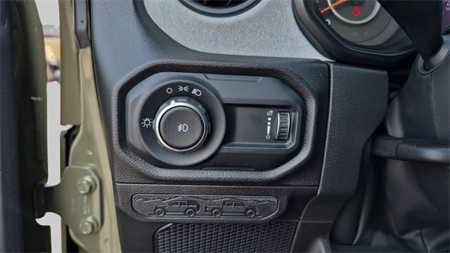 new 2025 Jeep Wrangler car, priced at $41,598