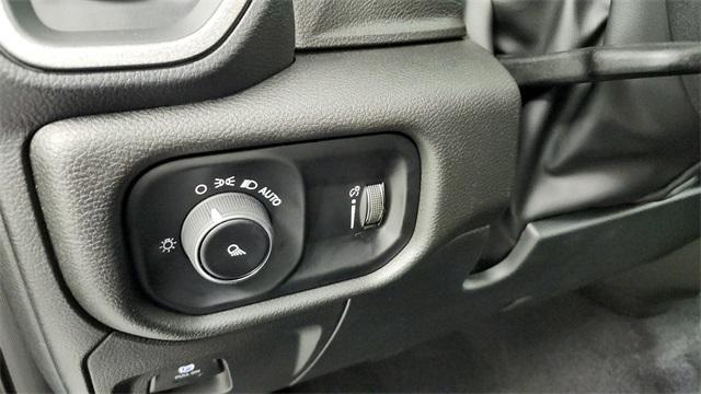 new 2025 Ram 1500 car, priced at $42,082