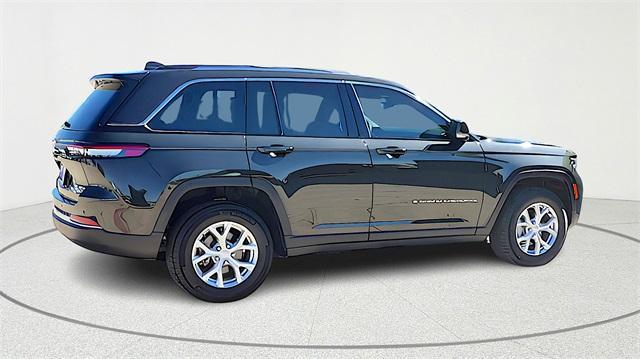 used 2023 Jeep Grand Cherokee car, priced at $32,995