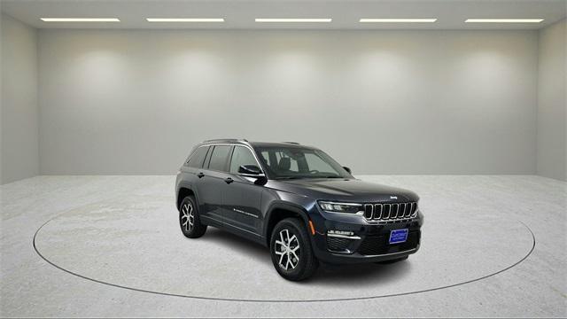 new 2025 Jeep Grand Cherokee car, priced at $39,999