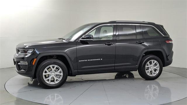 new 2023 Jeep Grand Cherokee car, priced at $49,855