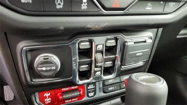new 2025 Jeep Gladiator car, priced at $54,632