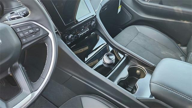 new 2025 Jeep Grand Cherokee L car, priced at $41,522