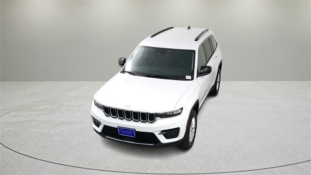 new 2024 Jeep Grand Cherokee car, priced at $36,255