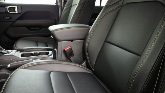 new 2025 Jeep Gladiator car, priced at $42,270