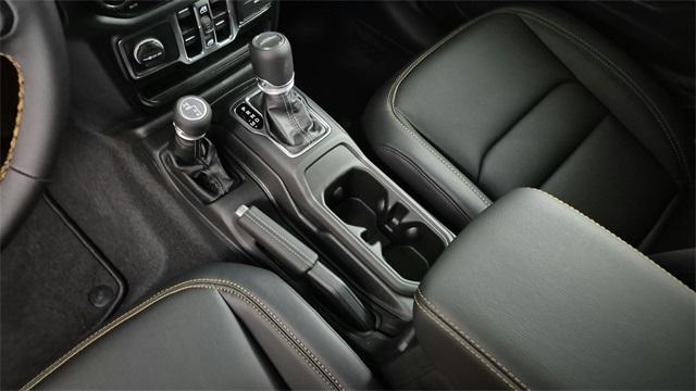 new 2025 Jeep Gladiator car, priced at $42,270