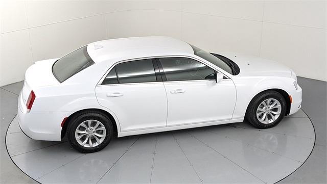 new 2023 Chrysler 300 car, priced at $33,581