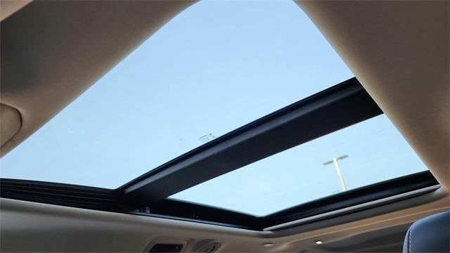 used 2022 Chrysler Pacifica car, priced at $21,303