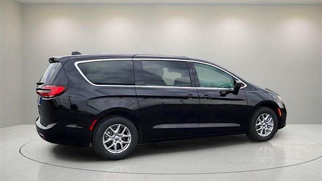 new 2026 Chrysler Pacifica car, priced at $44,460