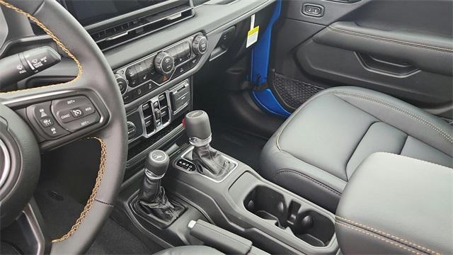 new 2025 Jeep Gladiator car, priced at $48,588